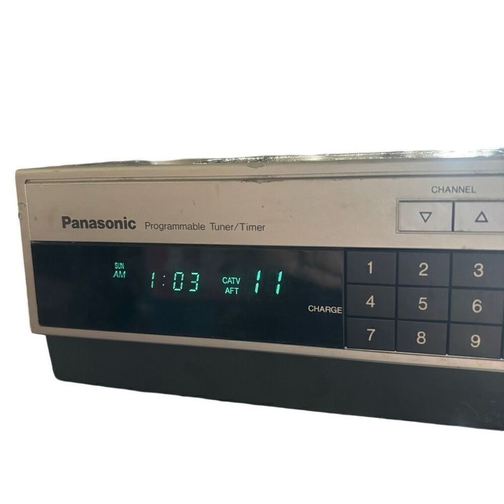 Panasonic Programmable Tuner/Timer Model PV-A600 *Read Description* - Picture 2 of 9